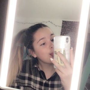 Meet your Posher, Avery